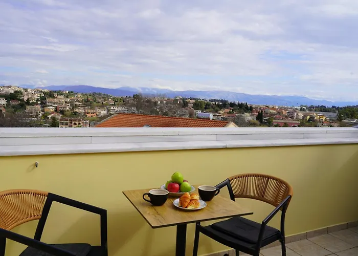 Apartamento Marios Family House 2 *