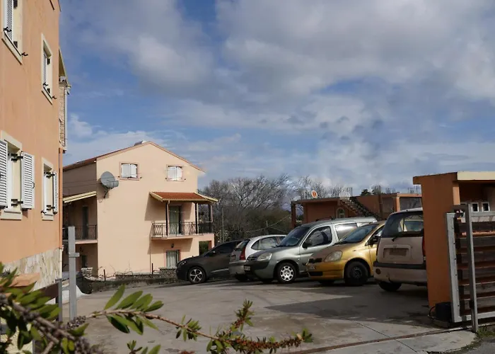 Marios Family House 2 Apartamento *