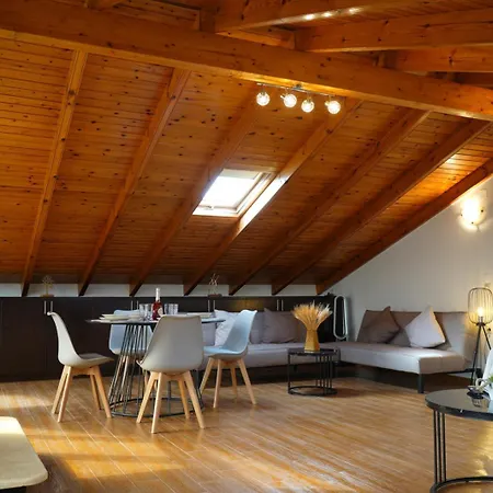 Marios Family House Apartamento